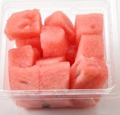 青森県産他　すいかひと口カット　２５０ｇ